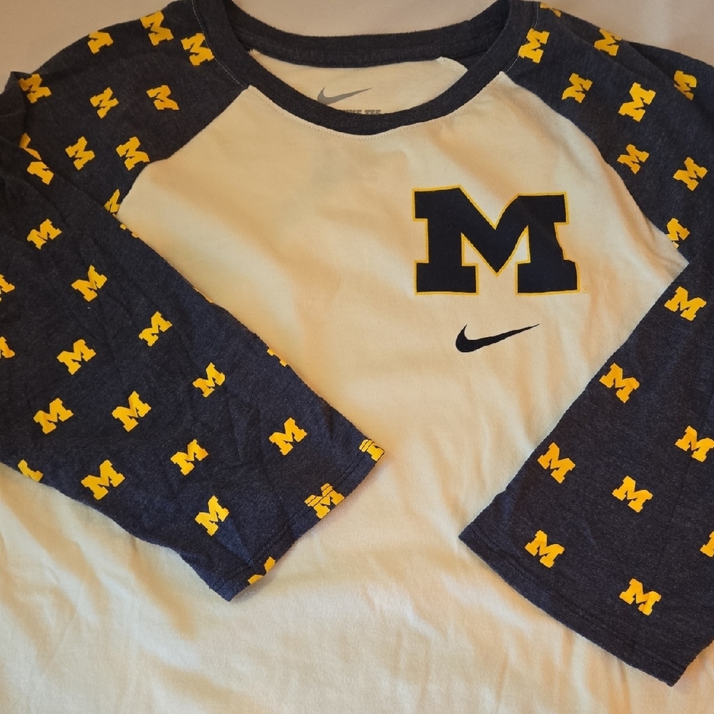 Nike Michigan Cream and Navy Athletic Tee - Picture 6 of 6